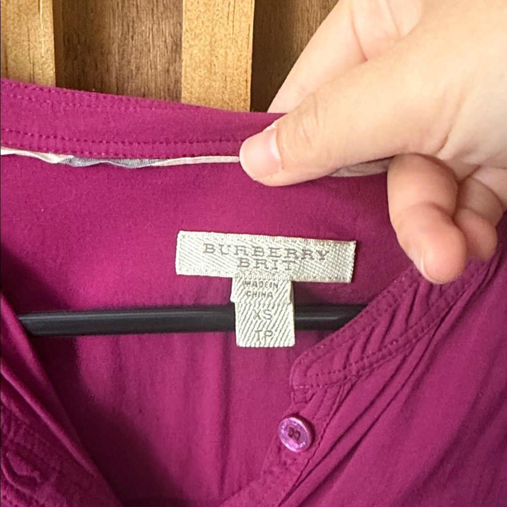 Burberry Brit Solid Voile Blouse Buttoned Front. XS - Picture 4 of 8
